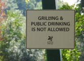 Sign reading: No grilling and no drinking