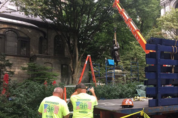 Benjamin Franklin statute put back at Boston's Old City Hall