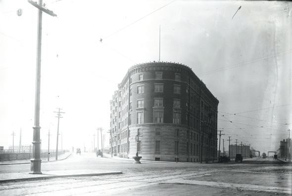 Kenmore Square: Looking west